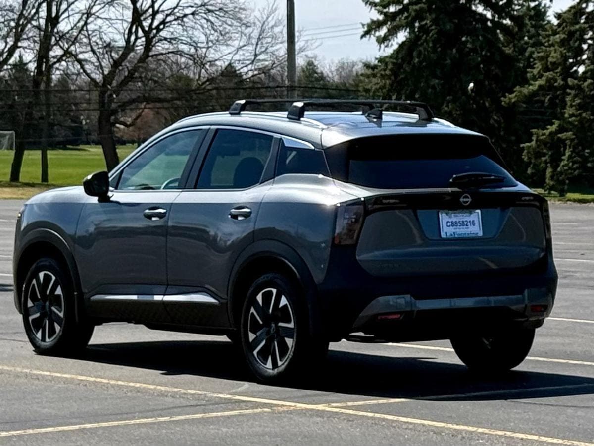 2026 Nissan Kicks SV — photo 2
