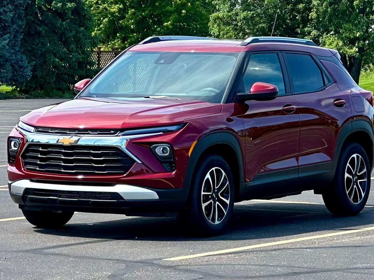 2025 Chevrolet Trailblazer LT — photo 1