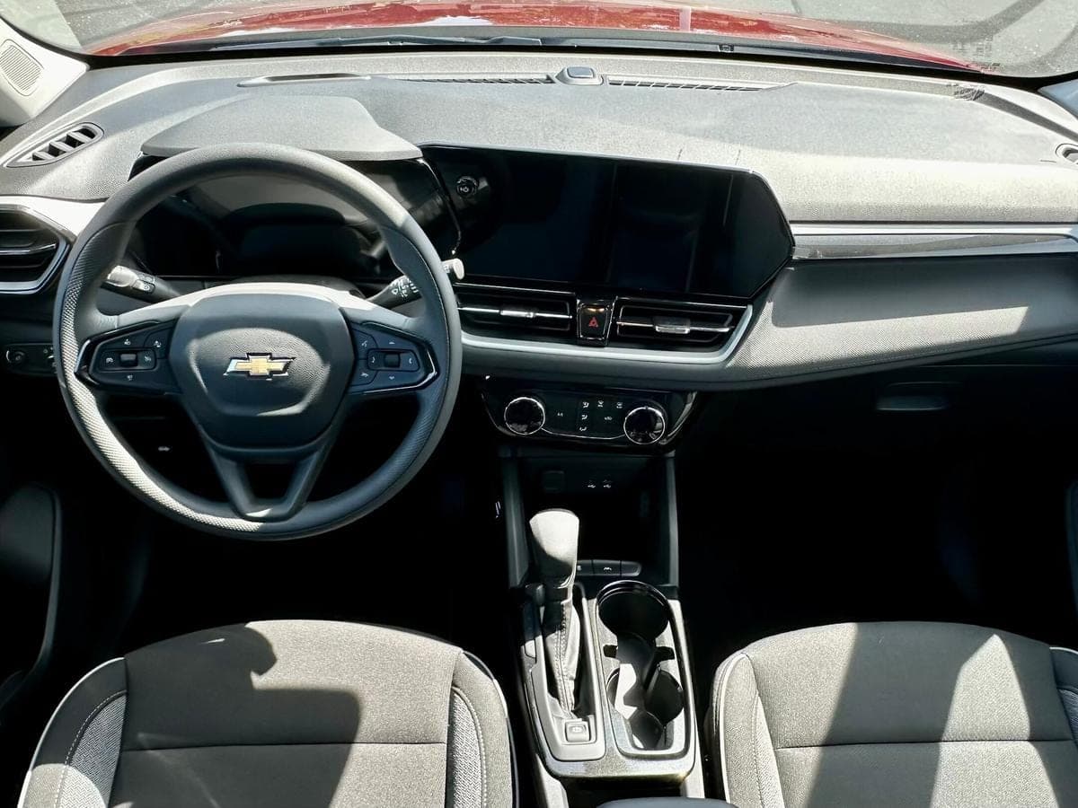 2025 Chevrolet Trailblazer LT — photo 3