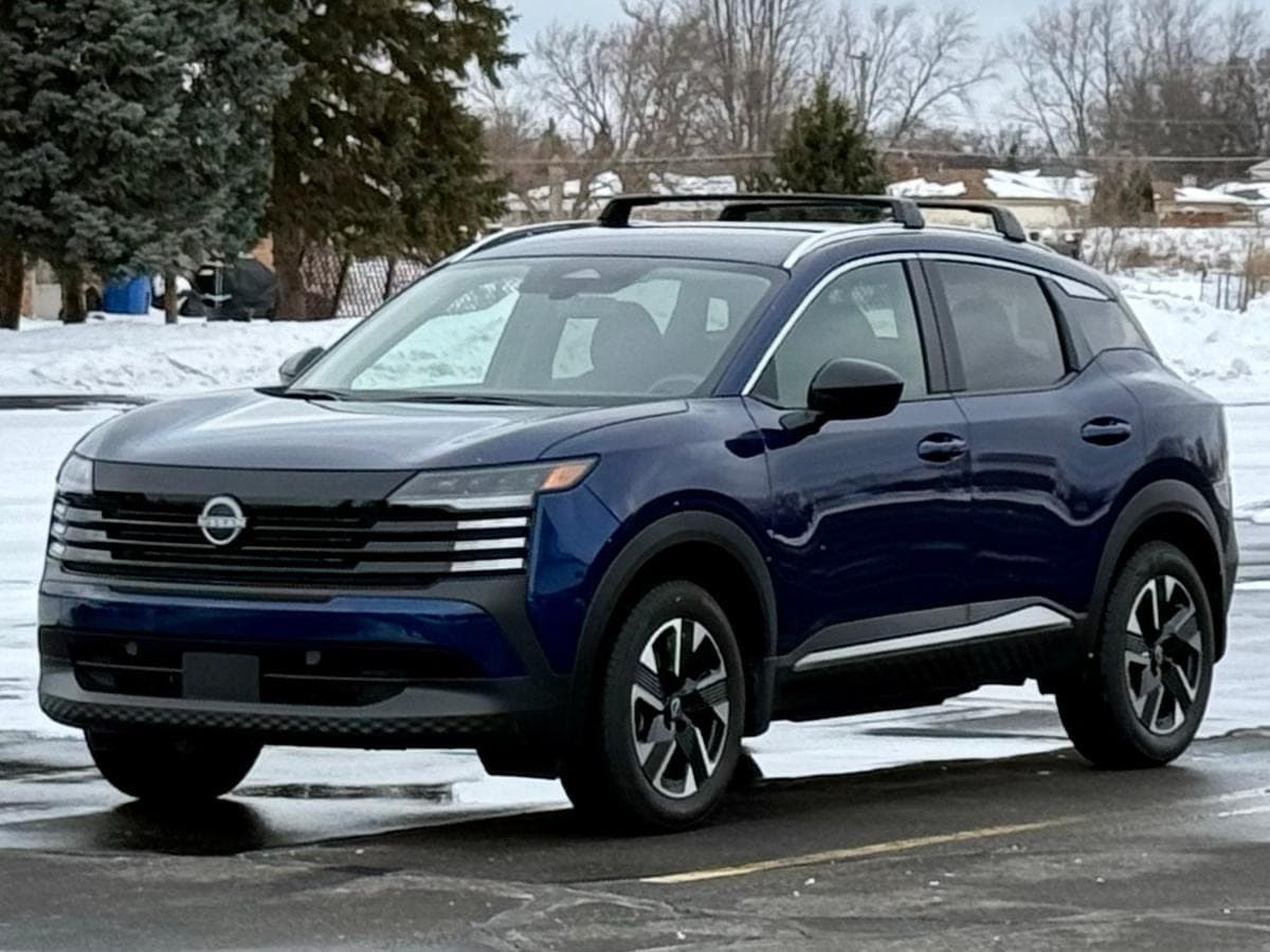2026 Nissan Kicks SV — photo 1