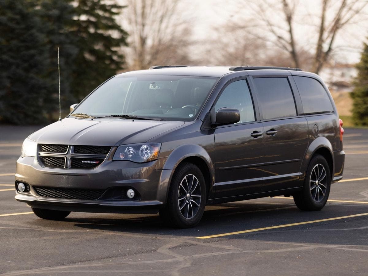 2017 Dodge Grand Caravan GT — photo 1