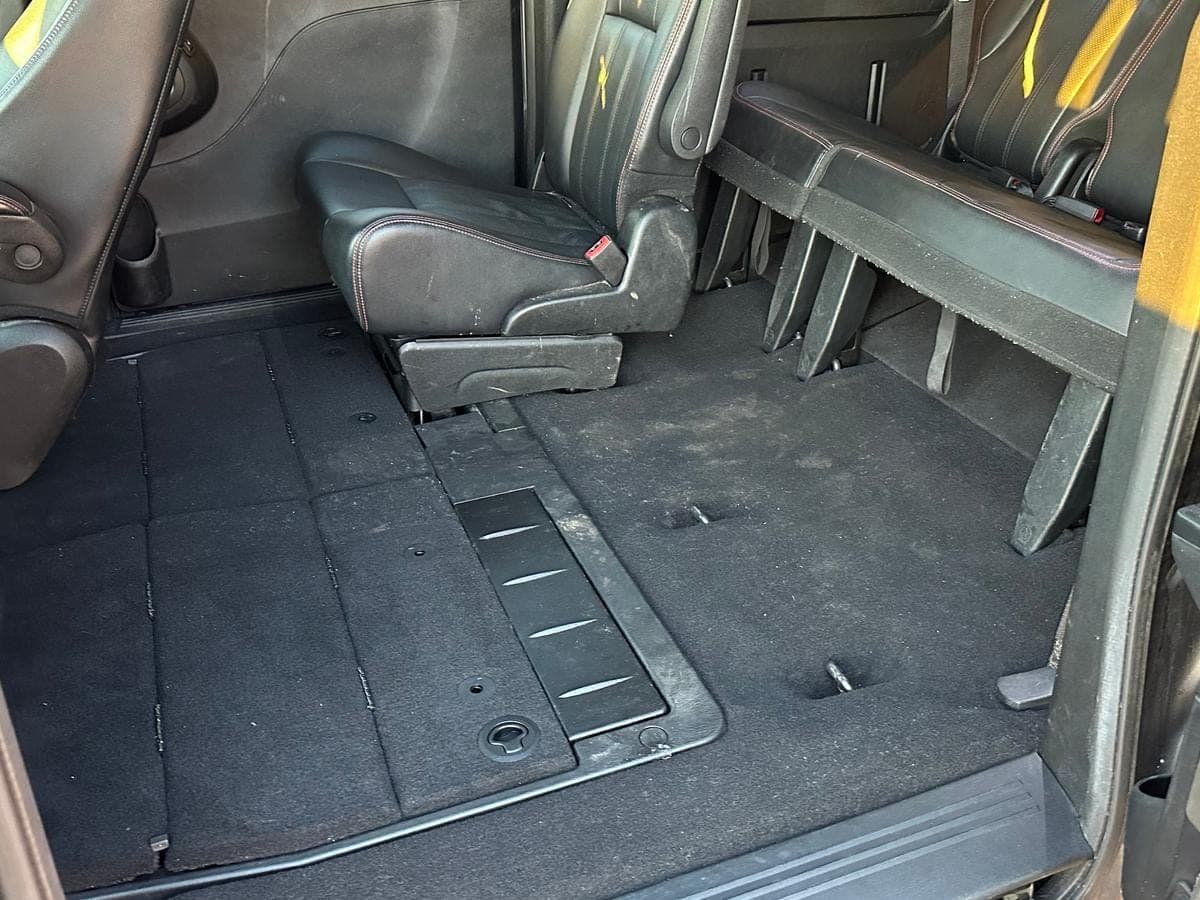 2017 Dodge Grand Caravan GT — photo 5