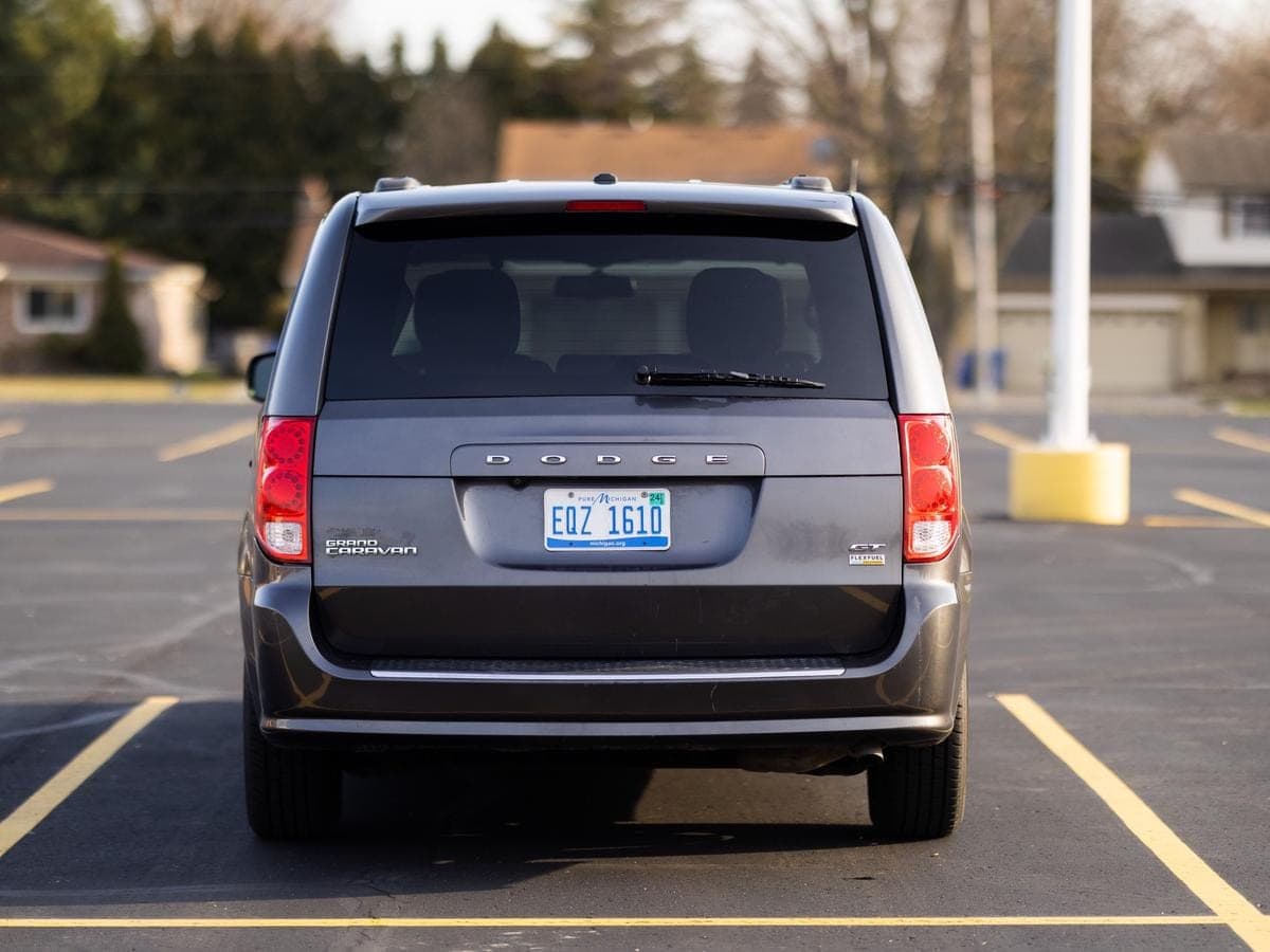 2017 Dodge Grand Caravan GT — photo 7