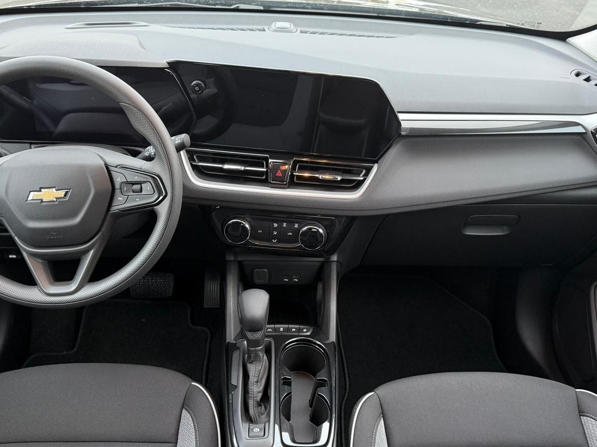 2026 Chevrolet Trailblazer LT — photo 2