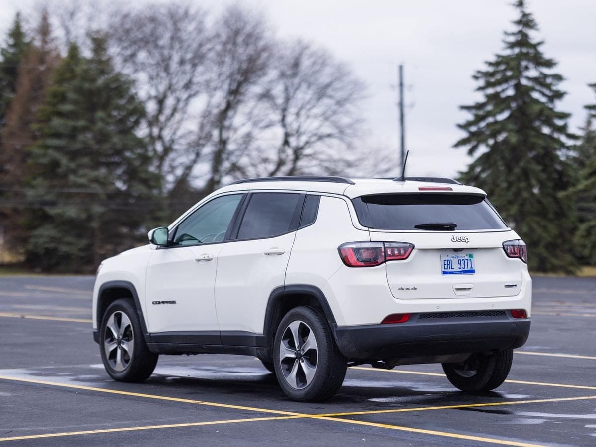 2018 Jeep Compass Latitude — photo 2