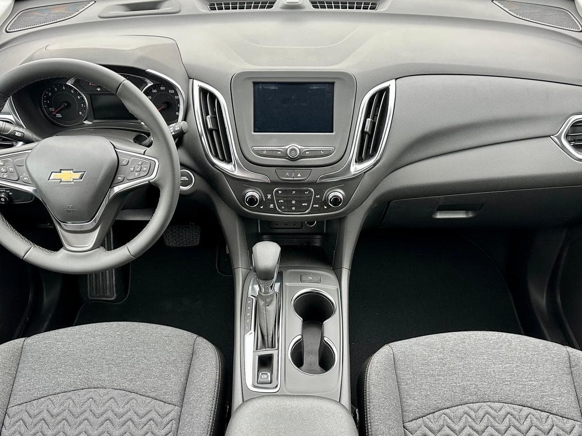 2024 Chevrolet Equinox LT — photo 3