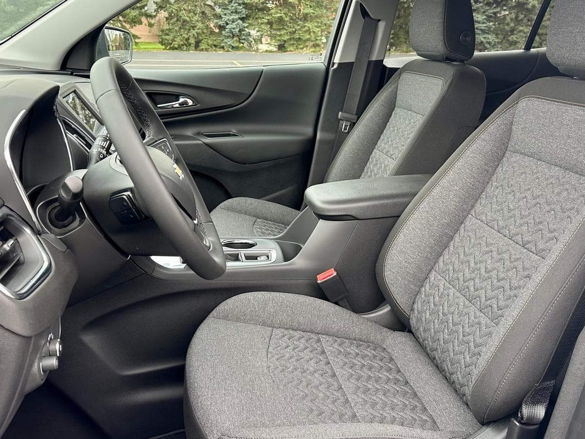 2024 Chevrolet Equinox LT — photo 4