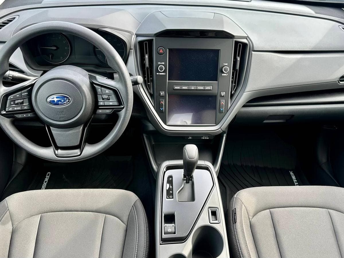 2024 Subaru Crosstrek Base — photo 3