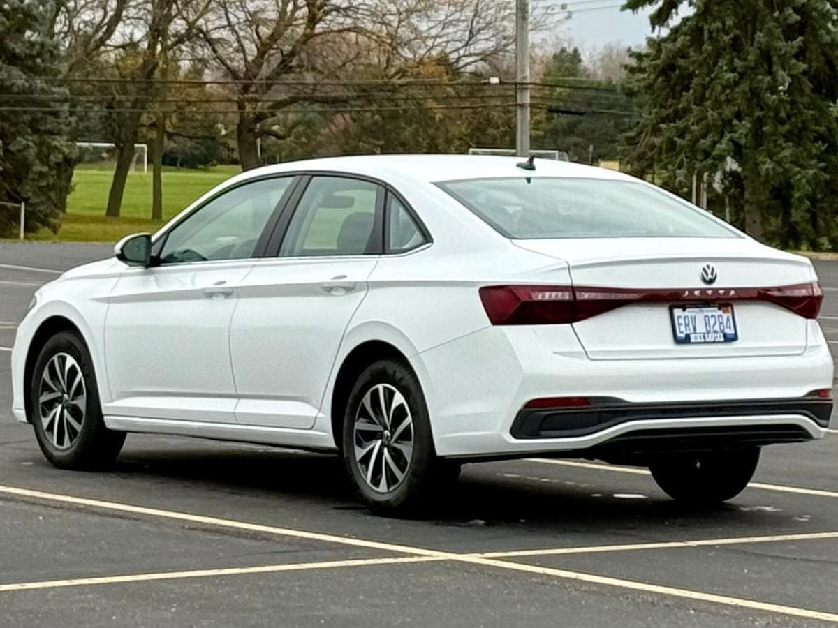 2025 Volkswagen Jetta S — photo 2