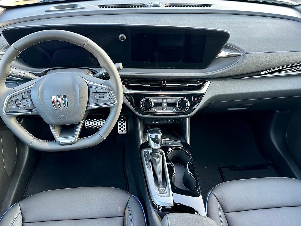 2024 Buick Envista Sport Touring — photo 3