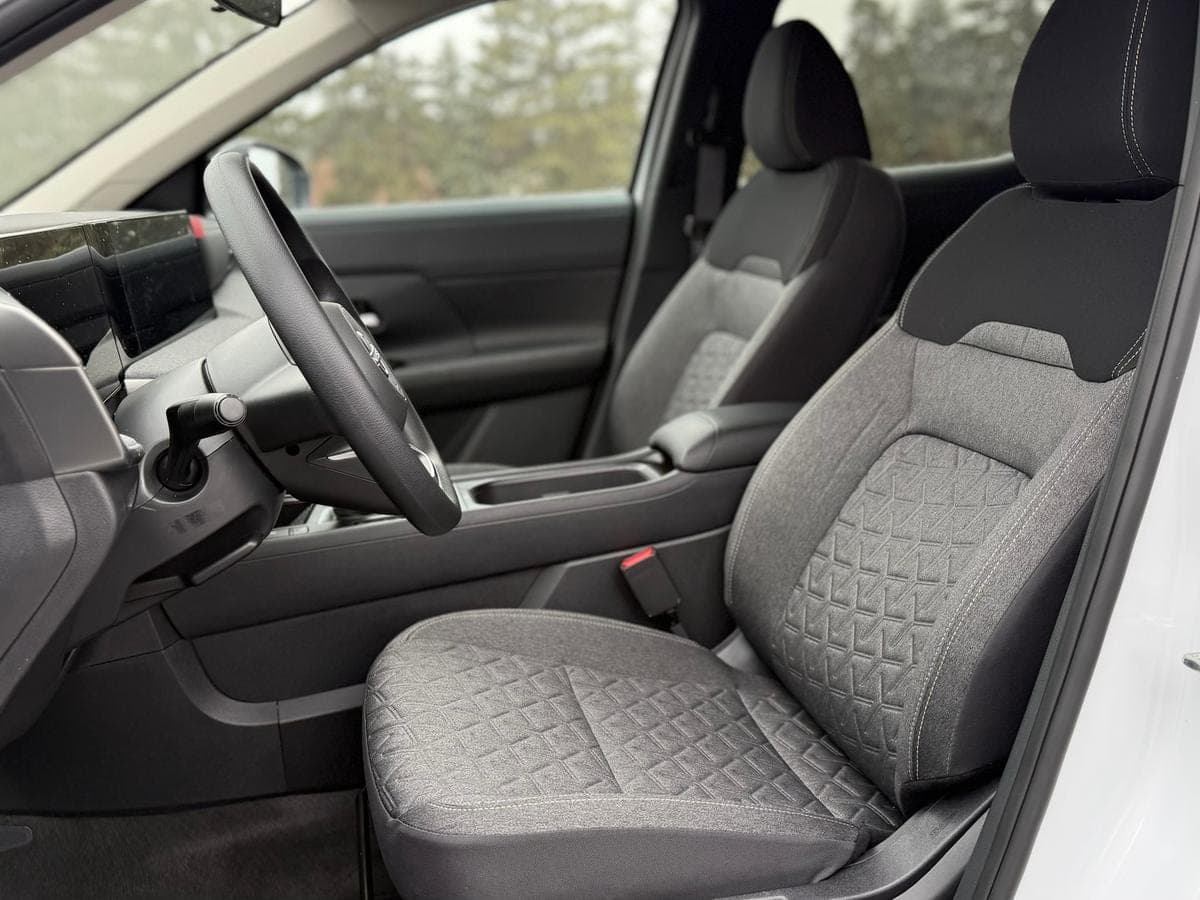 2026 Nissan Kicks SV — photo 4