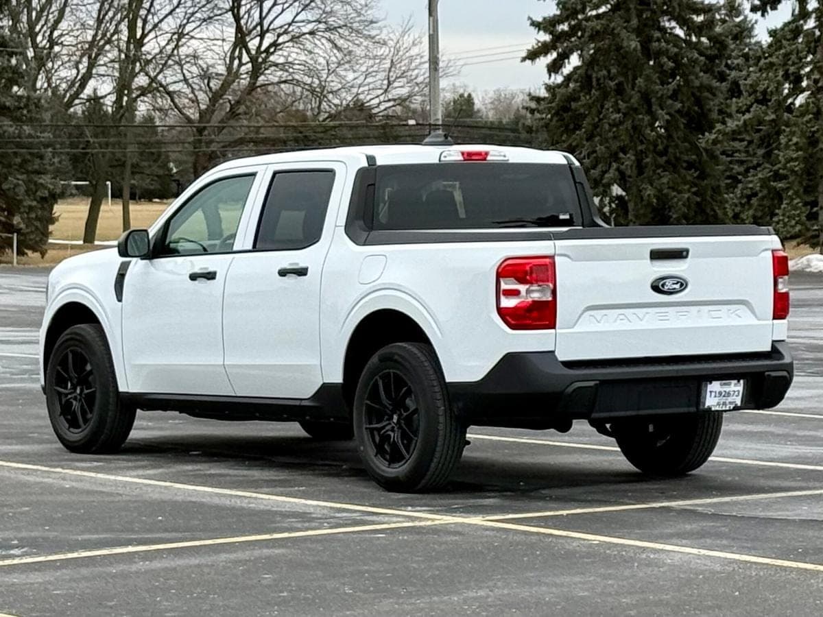 2025 Ford Maverick XL — photo 2