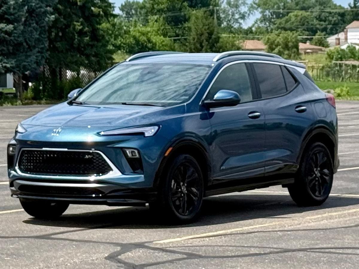 2026 Buick Encore GX Sport Touring — photo 1