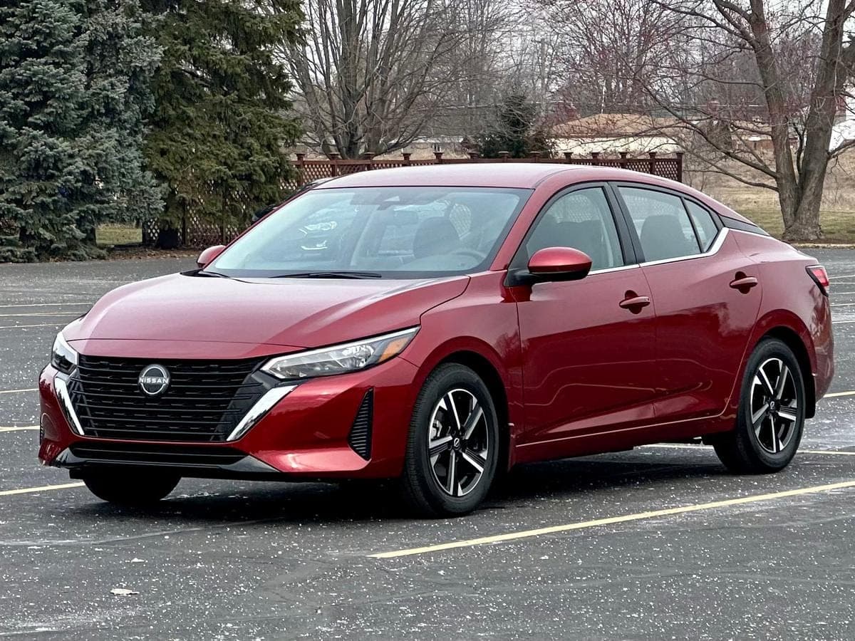 2024 Nissan Sentra SV — photo 1