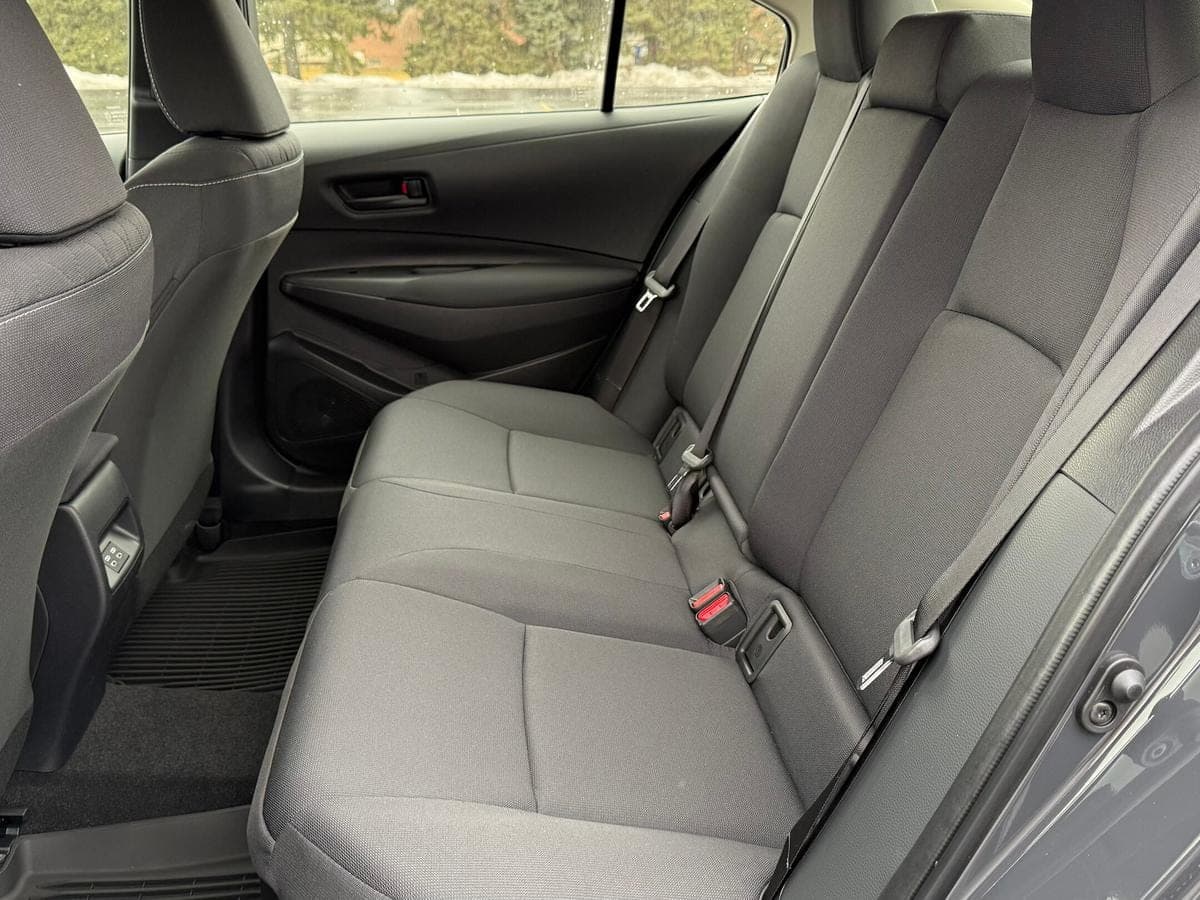 2025 Toyota Corolla Hybrid LE — photo 5