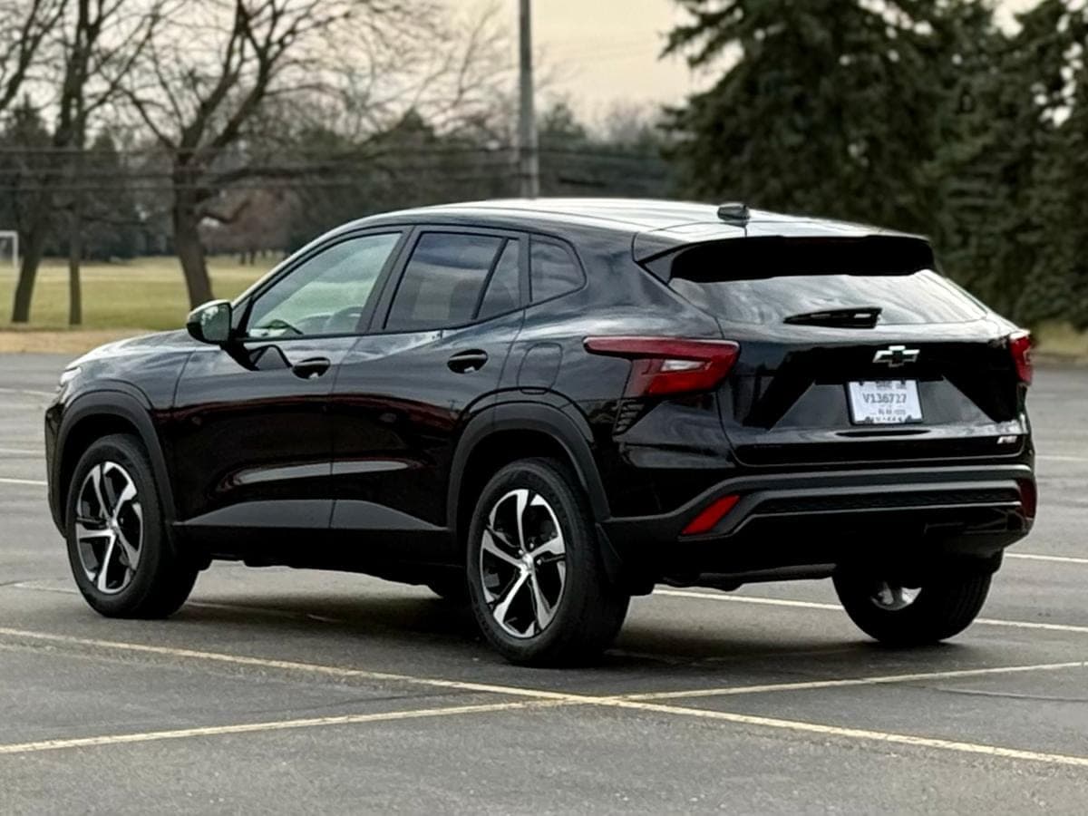 2026 Chevrolet Trax 1RS — photo 2