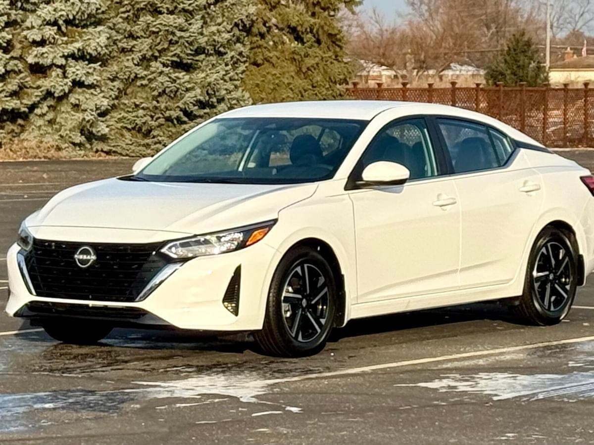 2025 Nissan Sentra SV — photo 1