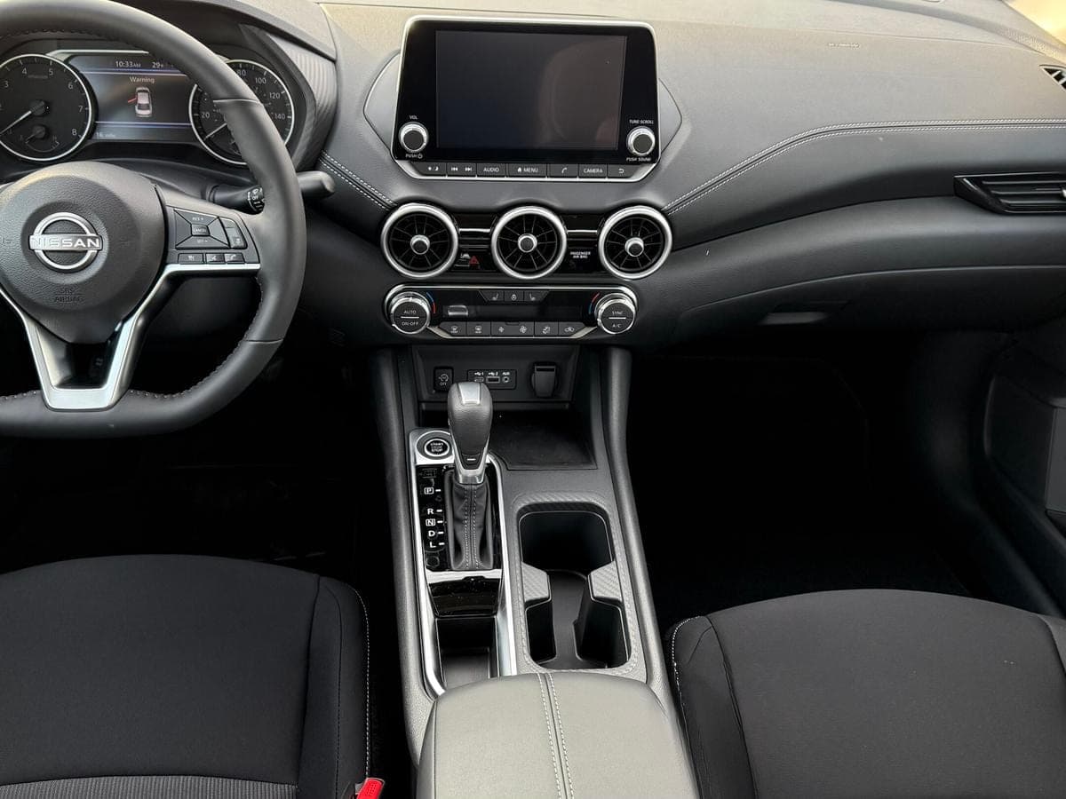 2025 Nissan Sentra SV — photo 3