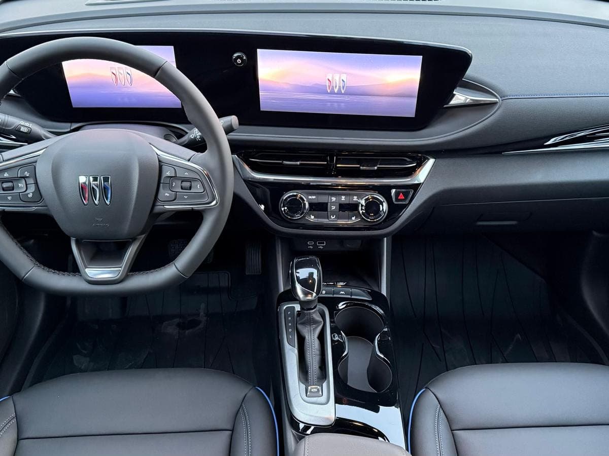2026 Buick Envista Sport Touring — photo 3