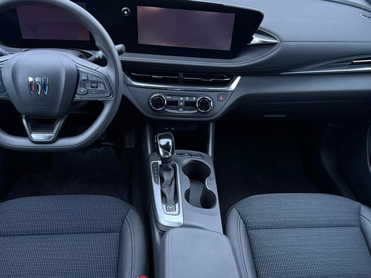 2026 Buick Envista Preferred — photo 2