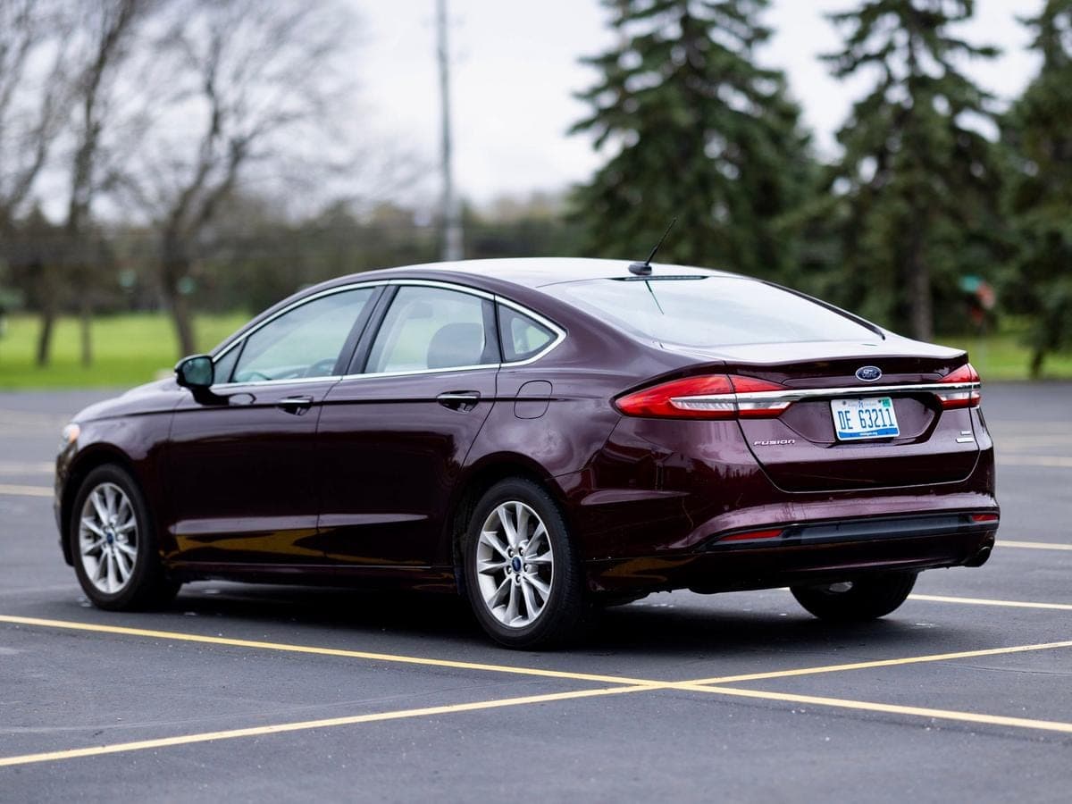 2017 Ford Fusion SE — photo 7