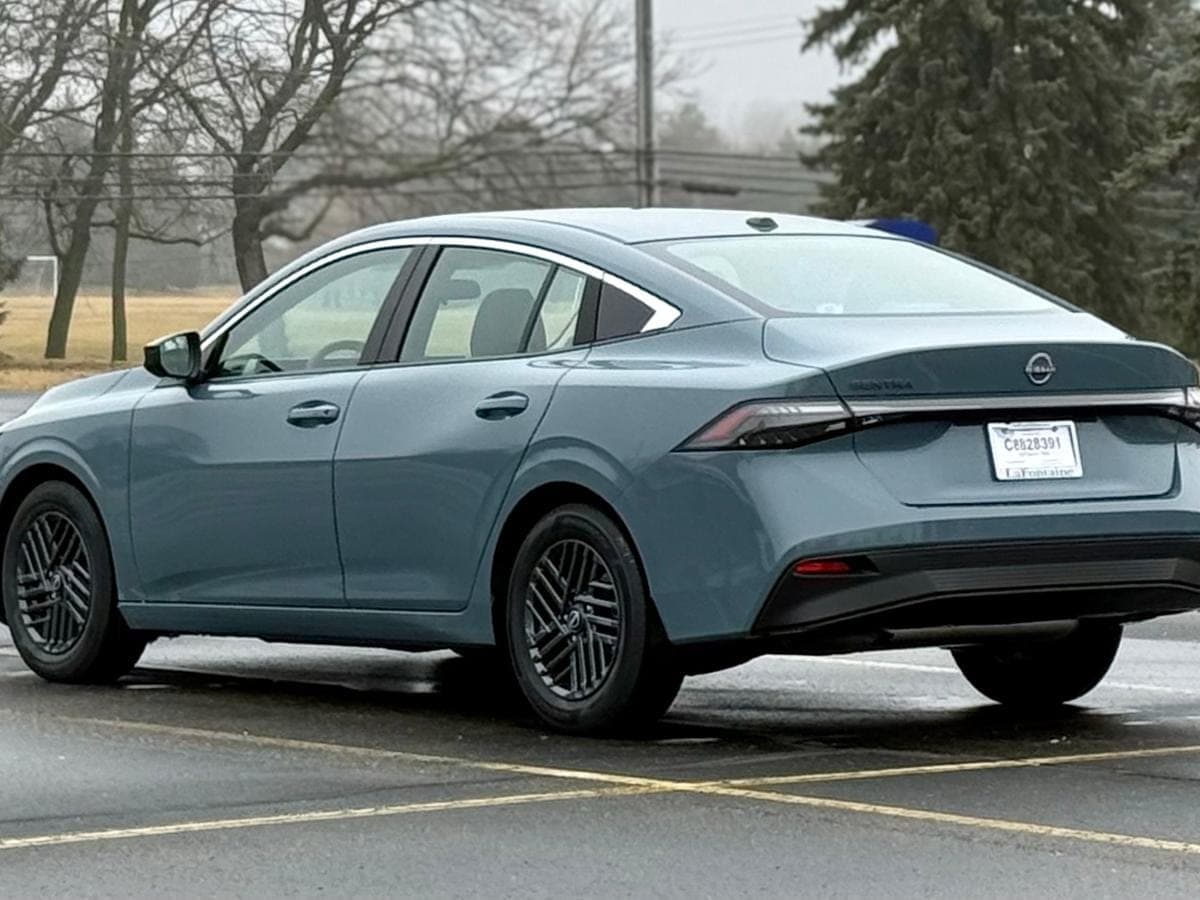 2026 Nissan Sentra SV — photo 2
