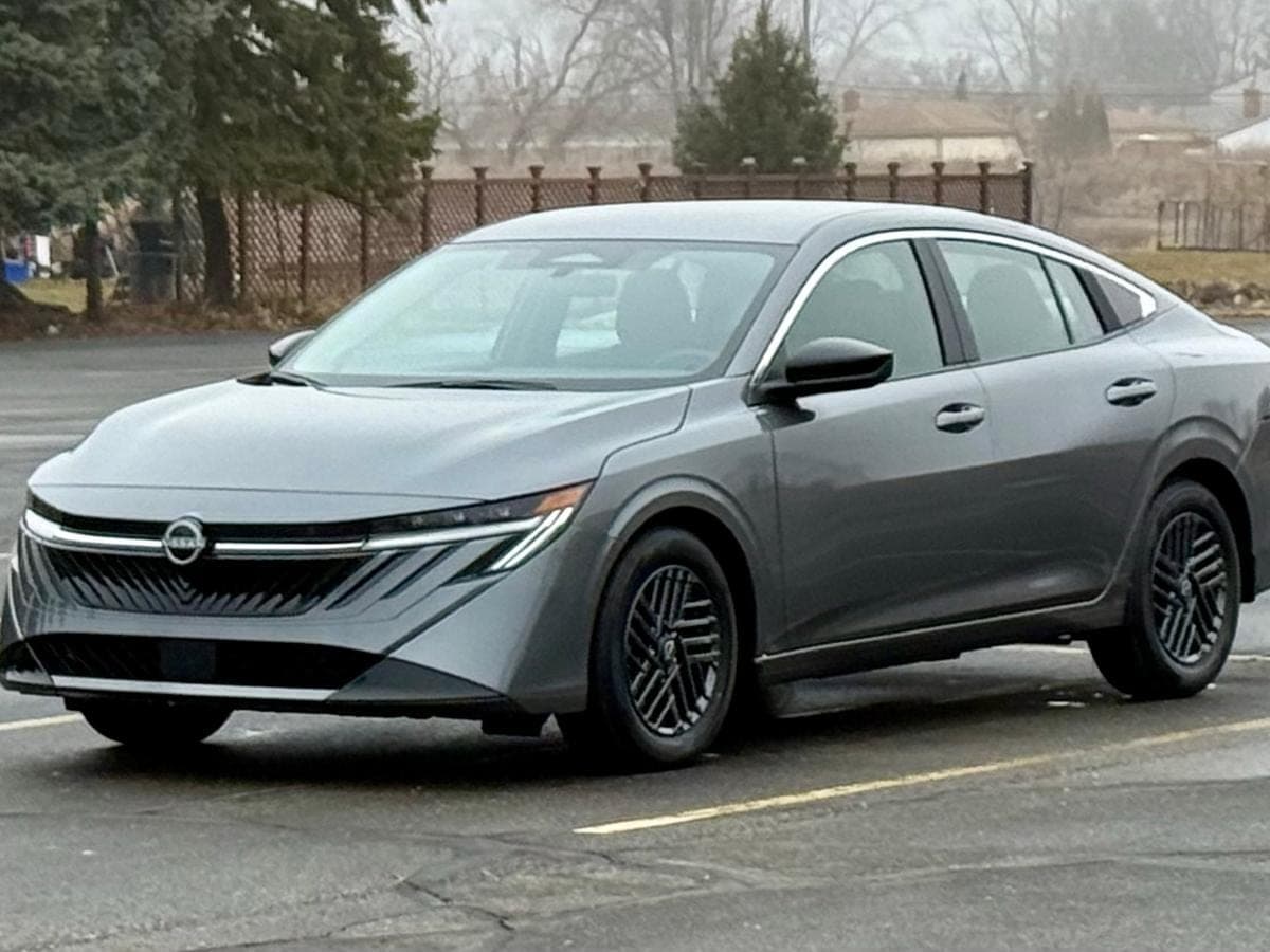 2026 Nissan Sentra SV — photo 1