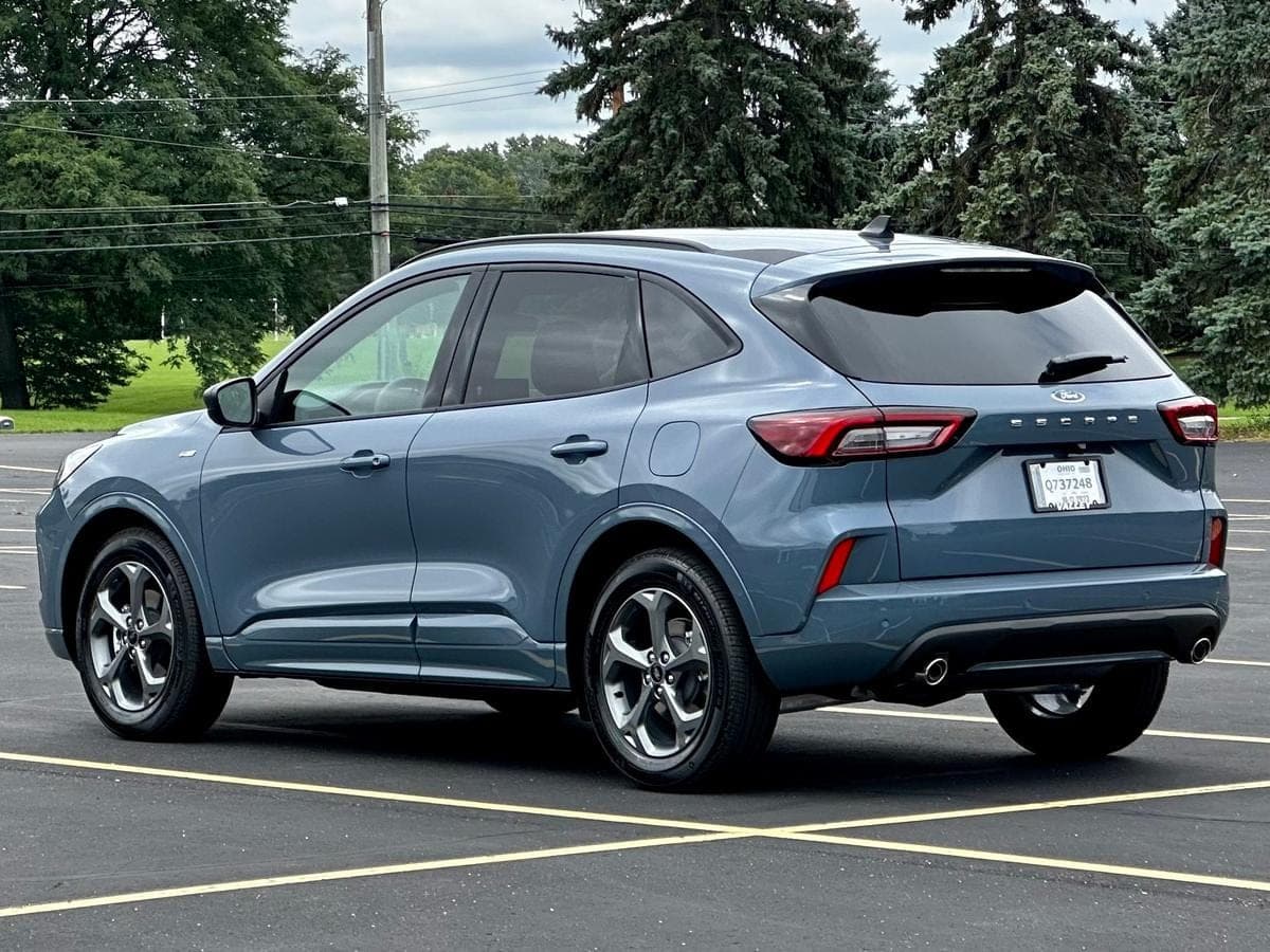 2023 Ford Escape ST-Line — photo 2