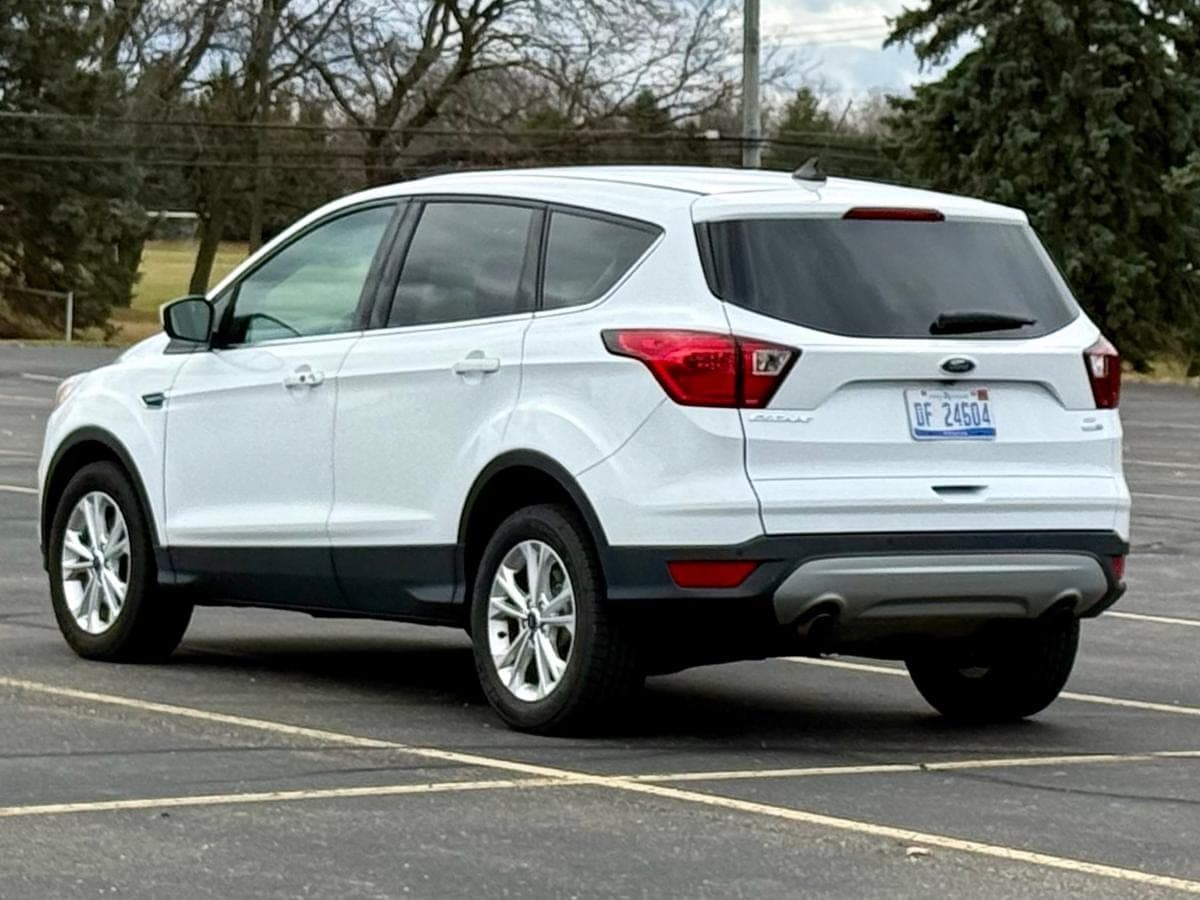 2019 Ford Escape SE — photo 2
