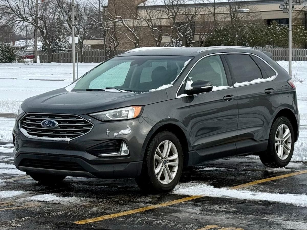 2019 Ford Edge SEL — photo 2