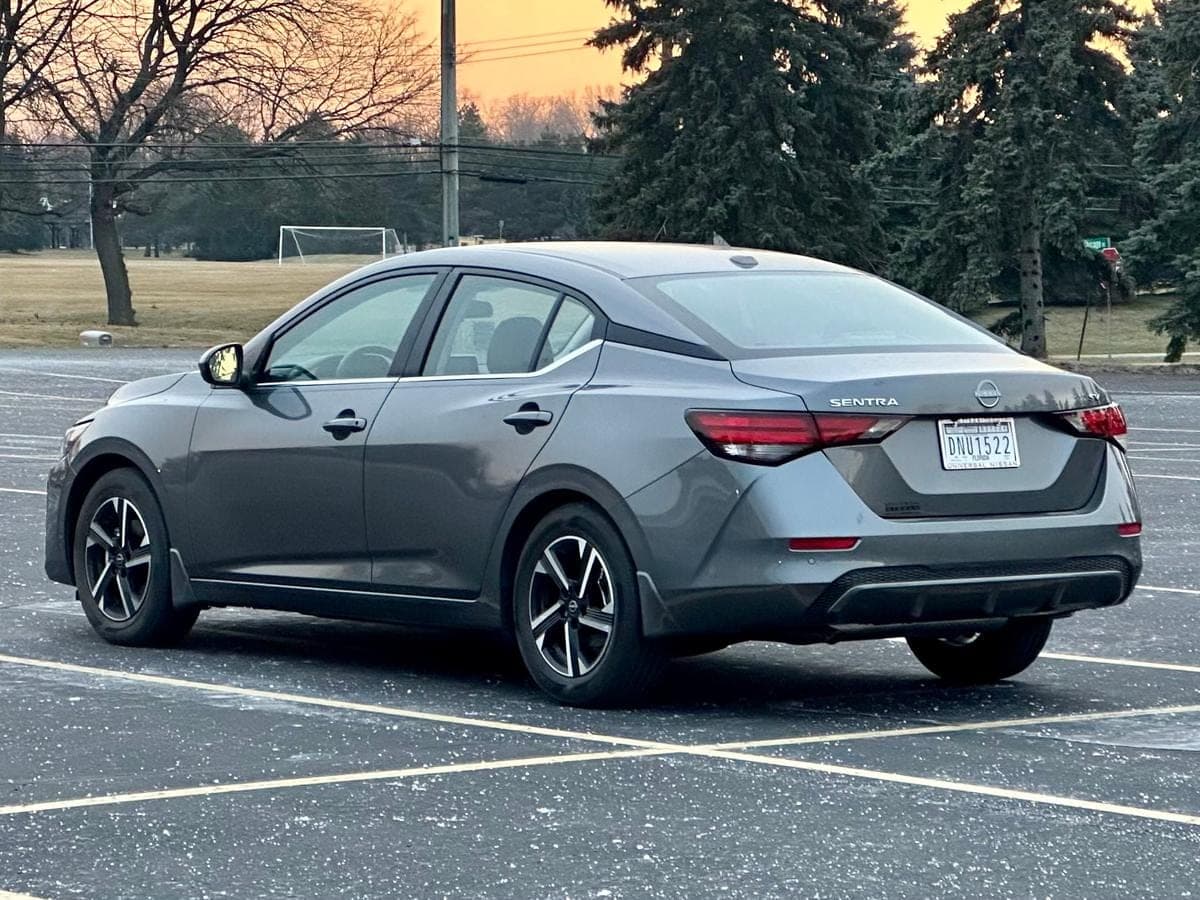 2024 Nissan Sentra SV — photo 2