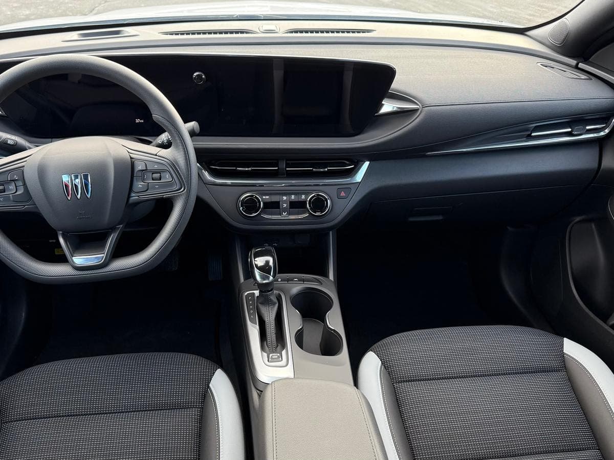 2026 Buick Envista Preferred — photo 3
