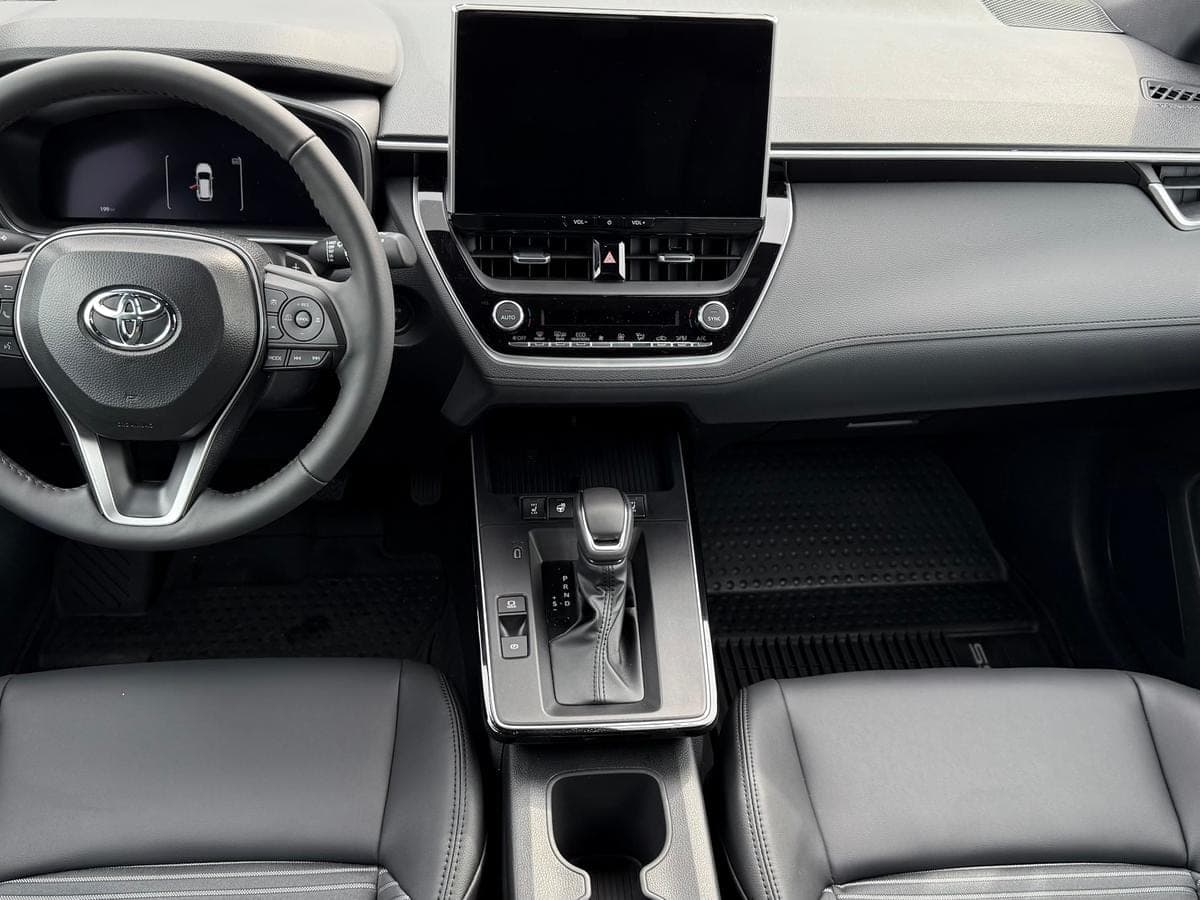 2026 Toyota Corolla Cross XSE Hybrid — photo 3