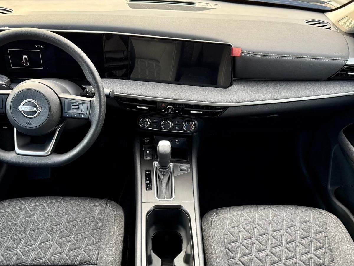 2025 Nissan Kicks SV — photo 3