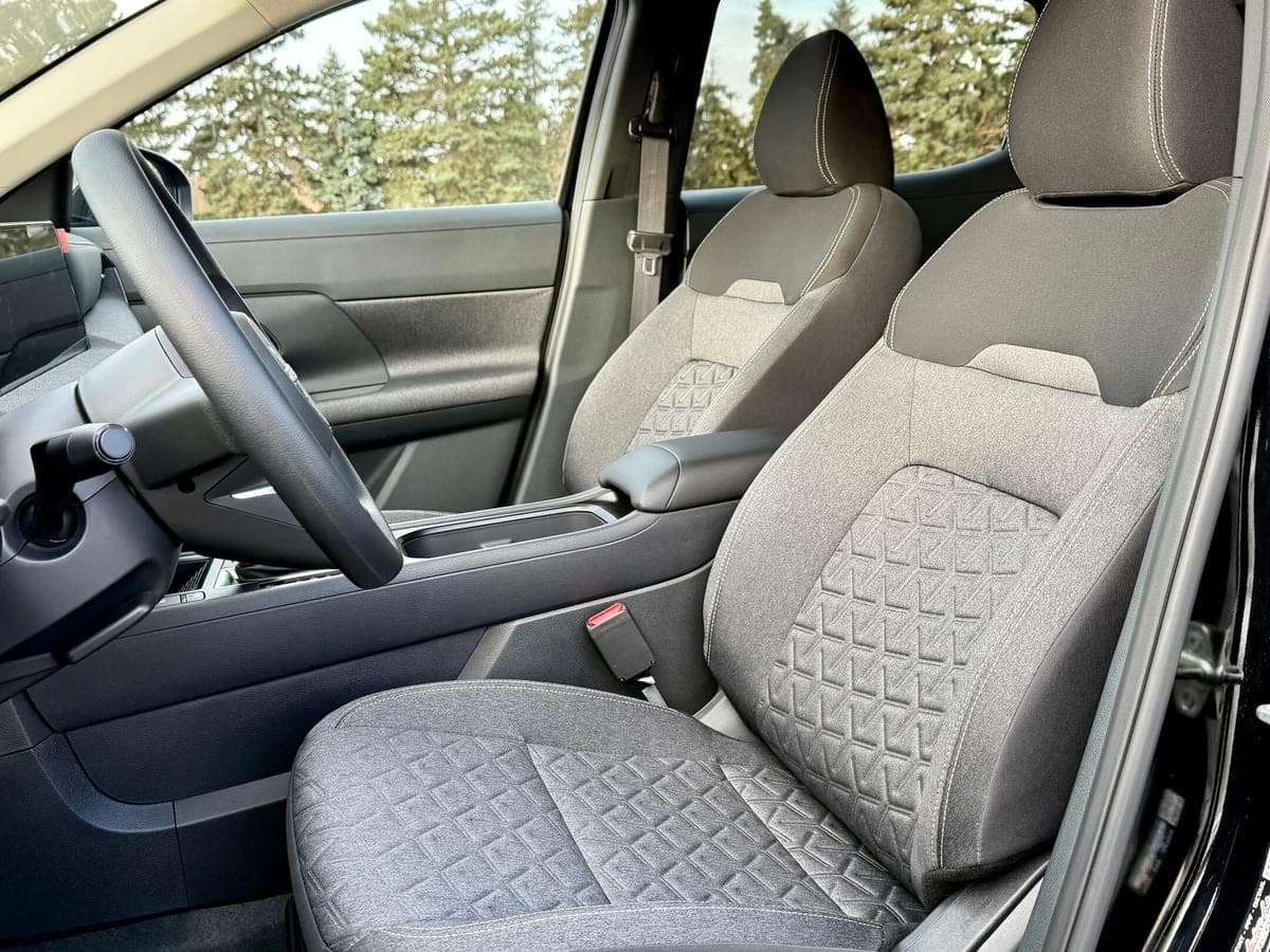 2025 Nissan Kicks SV — photo 4