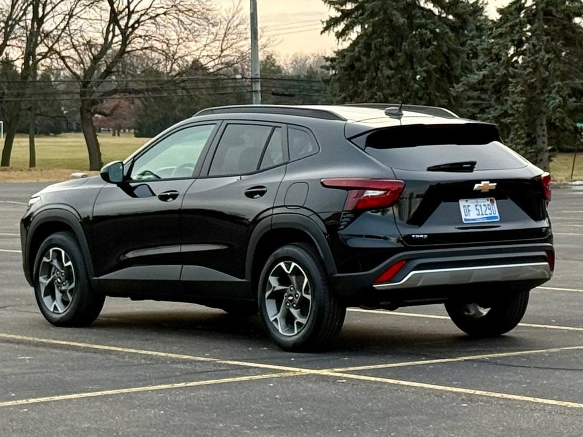 2026 Chevrolet Trax LT — photo 2