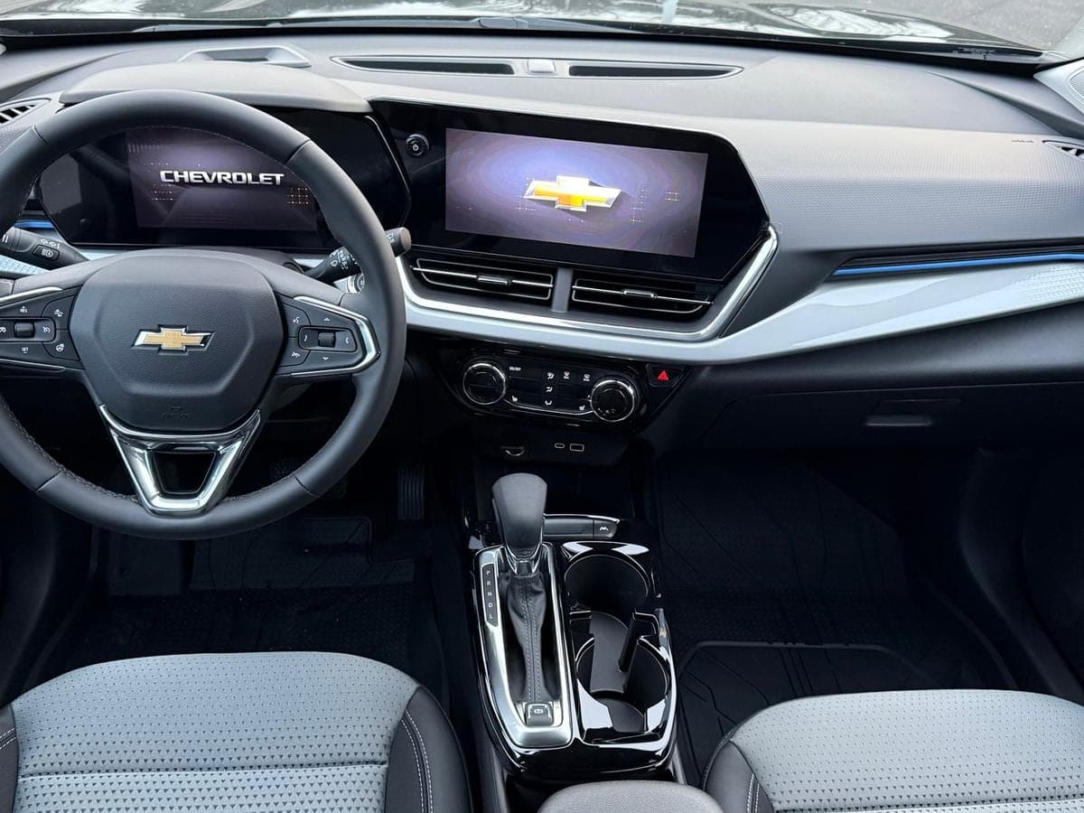 2026 Chevrolet Trax LT — photo 3