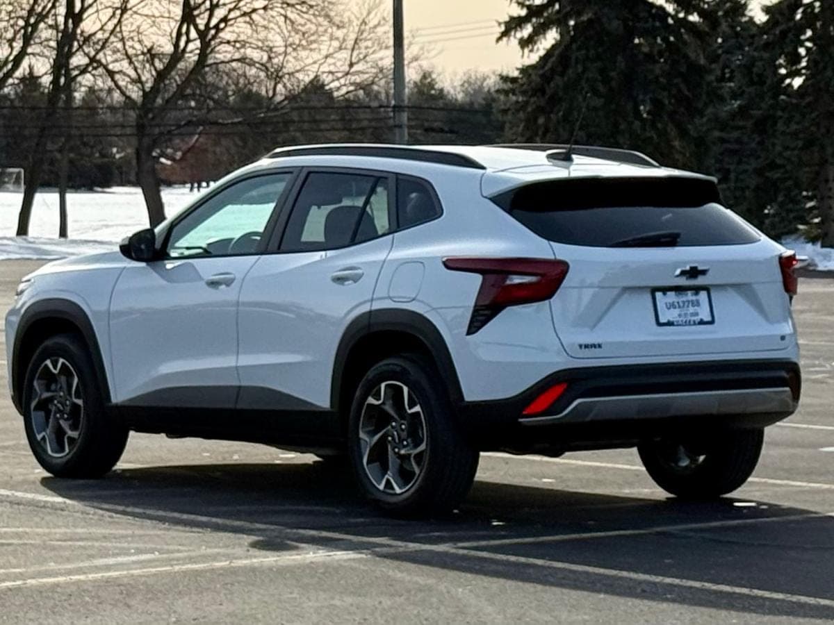 2026 Chevrolet Trax LT — photo 2