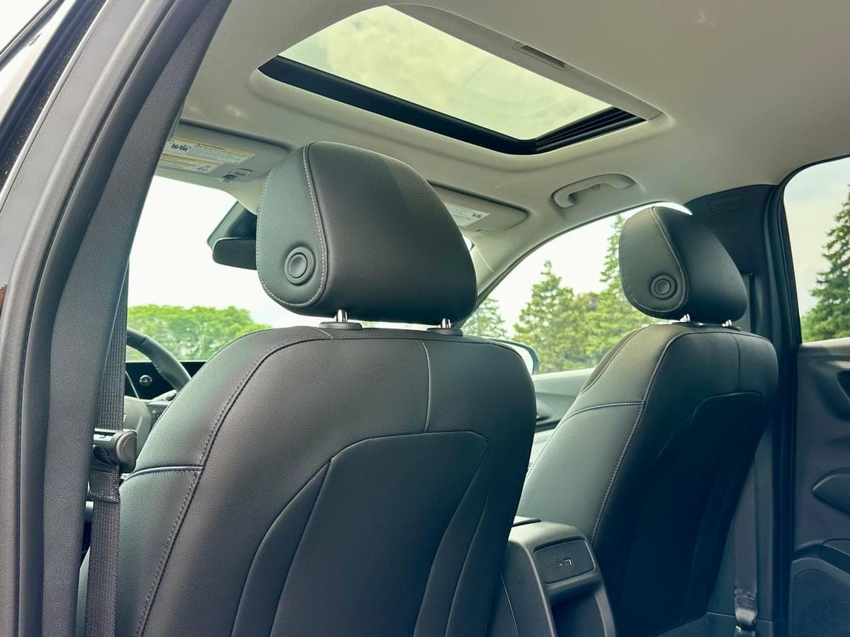 2025 Chevrolet Trax LT — photo 5